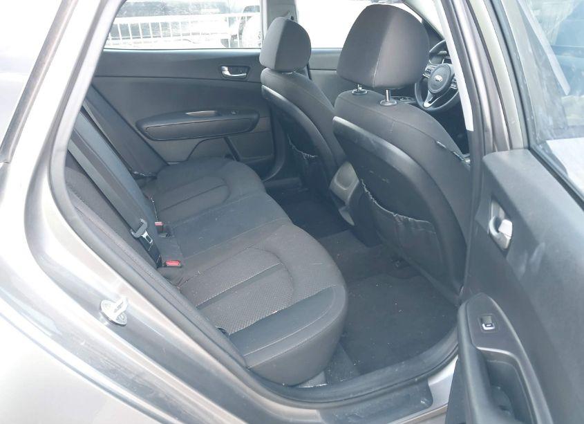 Photo 8 of 2016 Kia Optima LX (VIN 5XXGT4L31GG073227)