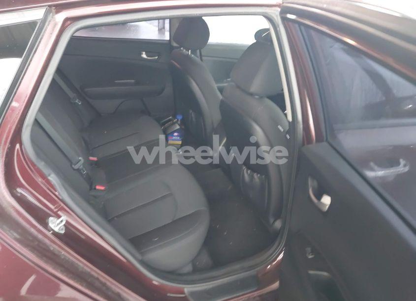 Photo 8 of 2016 Kia Optima LX (VIN 5XXGT4L31GG113595)