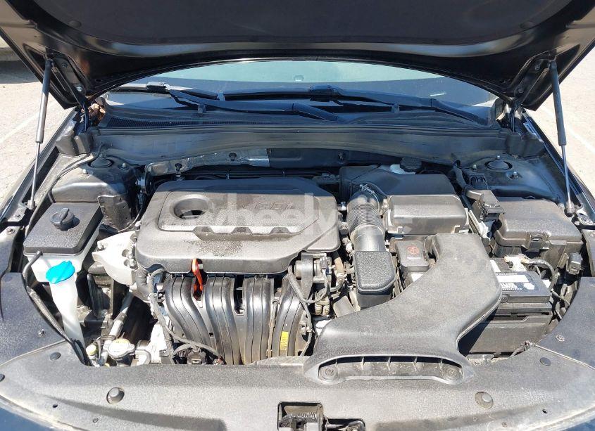 Photo 10 of 2016 Kia Optima LX (VIN 5XXGT4L31GG120885)