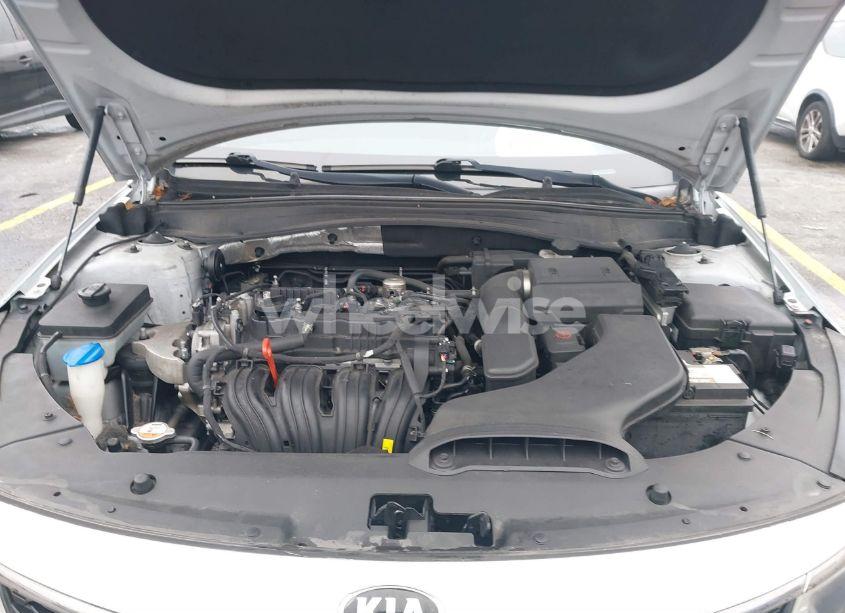 Photo 10 of 2017 Kia Optima LX (VIN 5XXGT4L31HG122878)