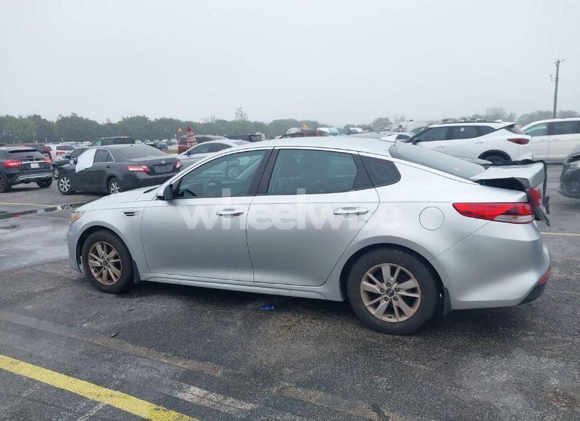 Photo 14 of 2017 Kia Optima LX (VIN 5XXGT4L31HG122878)