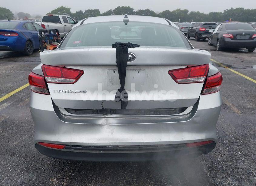 Photo 6 of 2017 Kia Optima LX (VIN 5XXGT4L31HG122878)