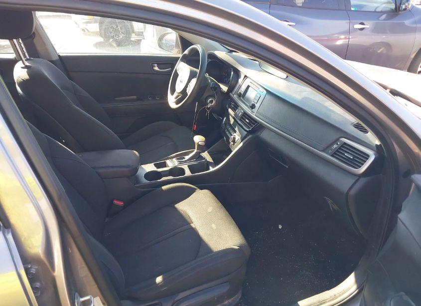 Photo 5 of 2017 Kia Optima LX (VIN 5XXGT4L31HG138630)