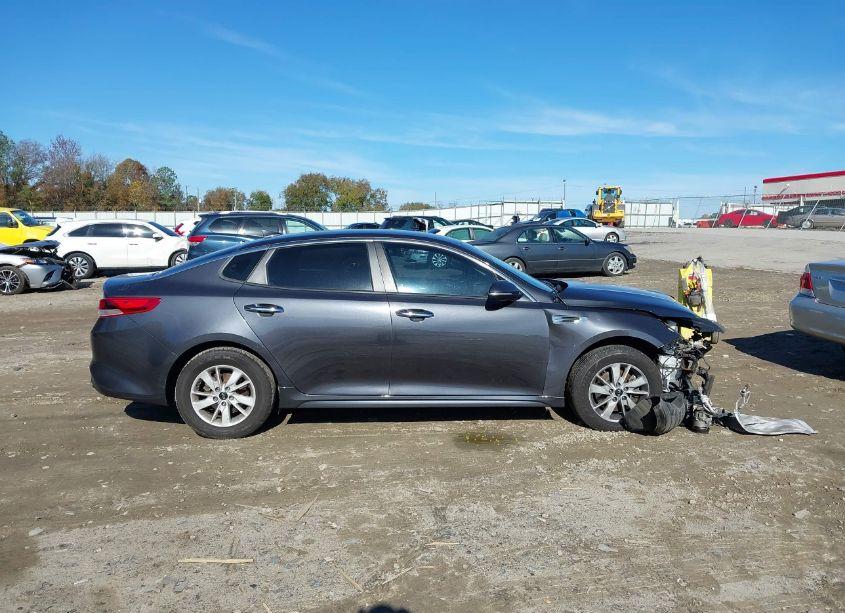 Photo 13 of 2017 Kia Optima LX (VIN 5XXGT4L31HG146565)