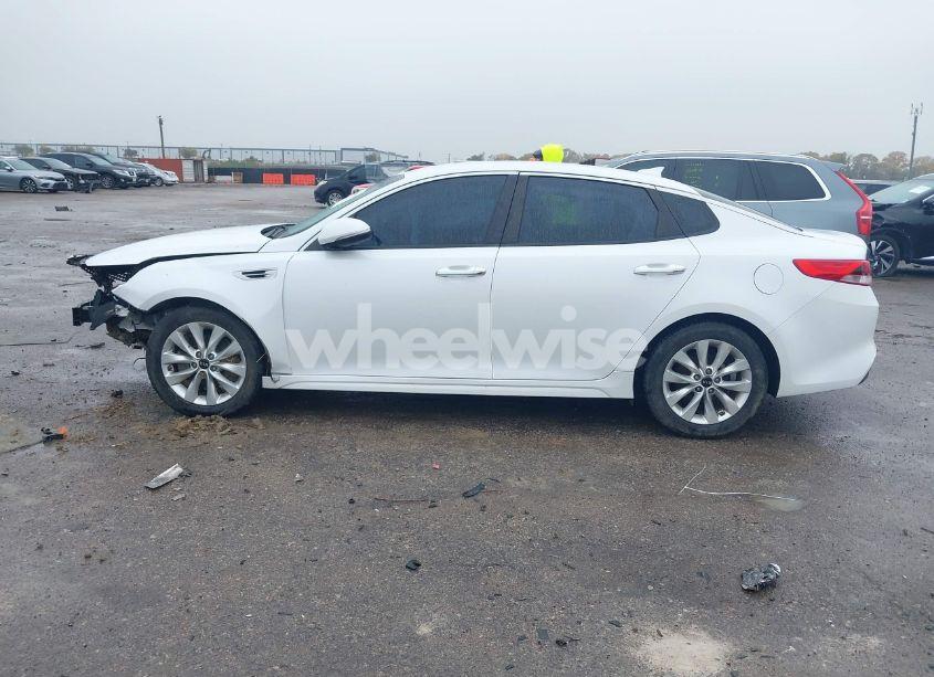 Photo 14 of 2017 Kia Optima LX (VIN 5XXGT4L31HG149496)