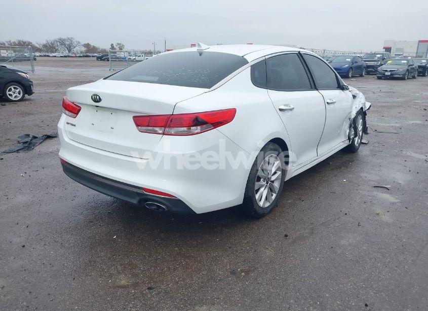 Photo 4 of 2017 Kia Optima LX (VIN 5XXGT4L31HG149496)