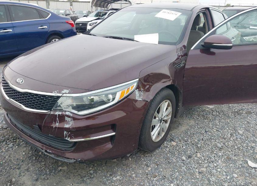 Photo 6 of 2017 Kia Optima LX (VIN 5XXGT4L31HG151796)