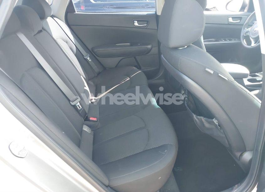 Photo 8 of 2017 Kia Optima LX (VIN 5XXGT4L31HG165276)