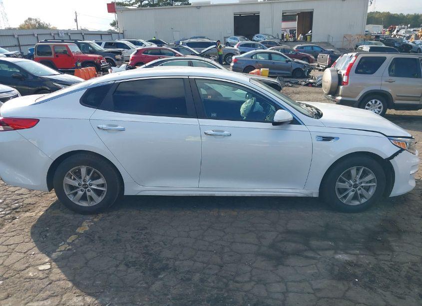 Photo 14 of 2017 Kia Optima LX (VIN 5XXGT4L31HG168825)