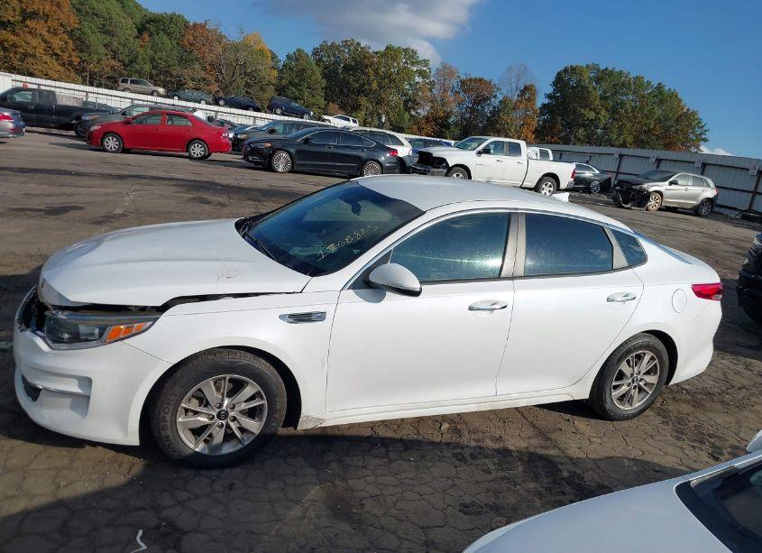 Photo 15 of 2017 Kia Optima LX (VIN 5XXGT4L31HG168825)