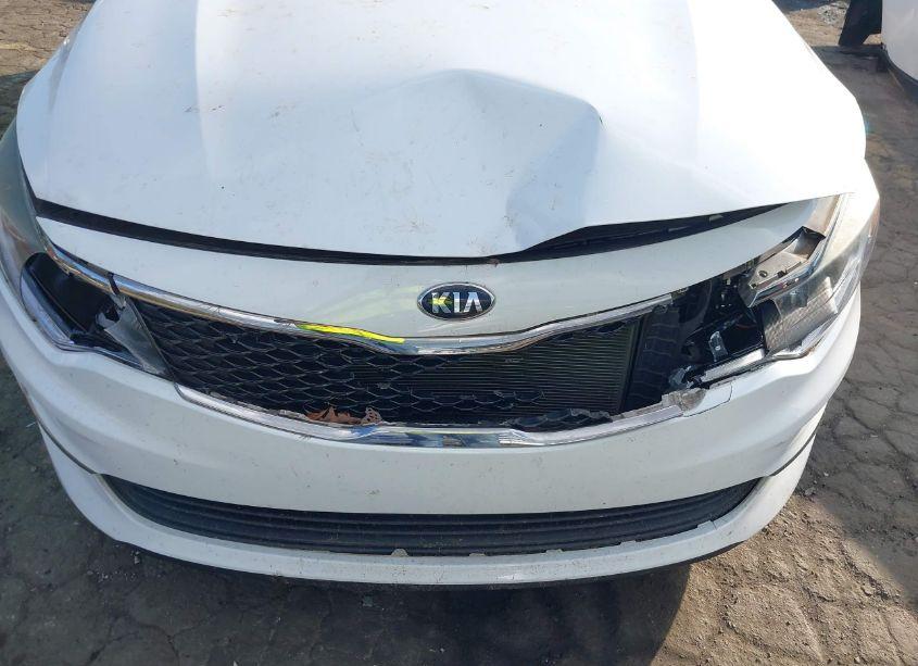 Photo 6 of 2017 Kia Optima LX (VIN 5XXGT4L31HG168825)