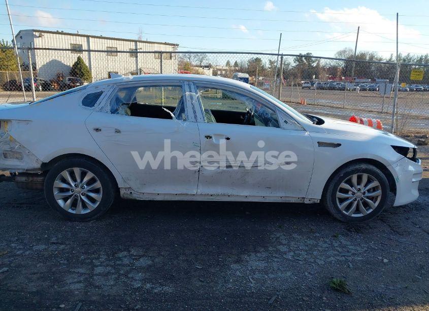 Photo 13 of 2017 Kia Optima LX (VIN 5XXGT4L31HG170848)