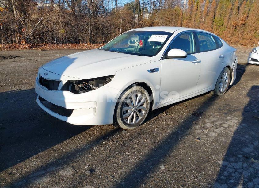 Photo 2 of 2017 Kia Optima LX (VIN 5XXGT4L31HG170848)
