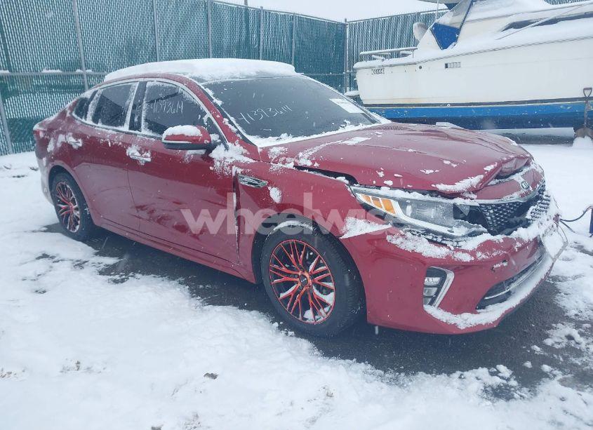 2018 Kia Optima S (VIN 5XXGT4L31JG190023) main photo