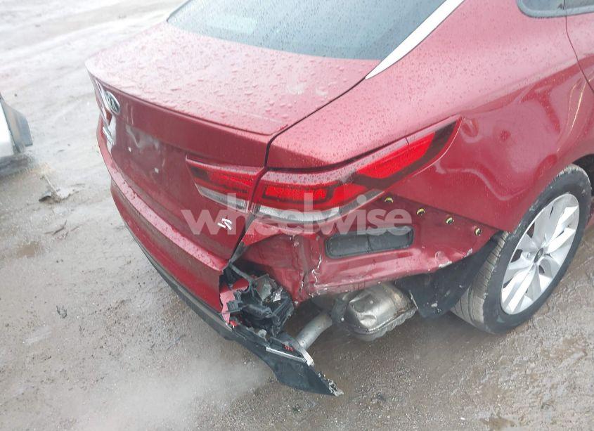 Photo 17 of 2018 Kia Optima S (VIN 5XXGT4L31JG190555)