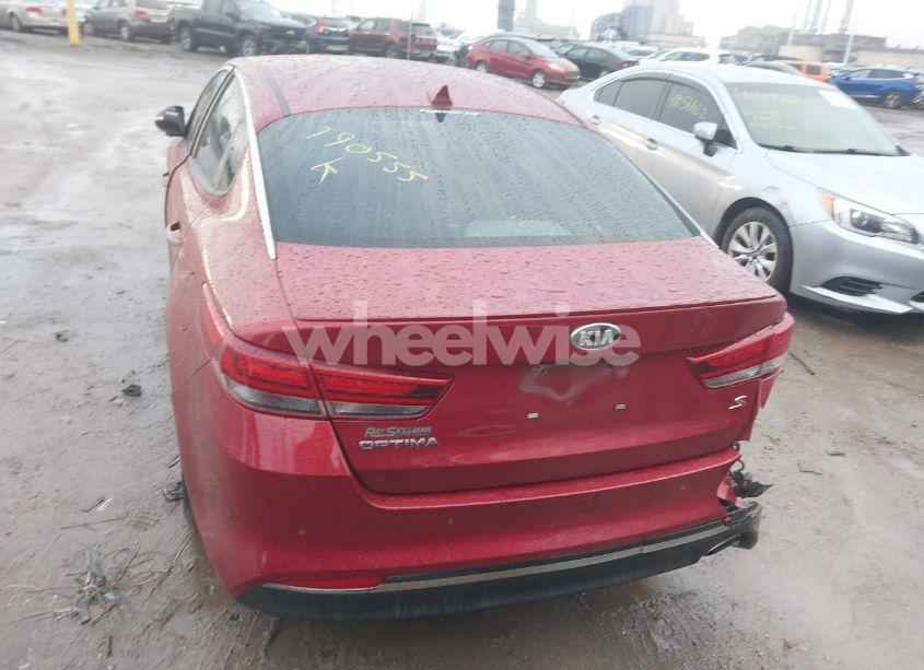Photo 6 of 2018 Kia Optima S (VIN 5XXGT4L31JG190555)