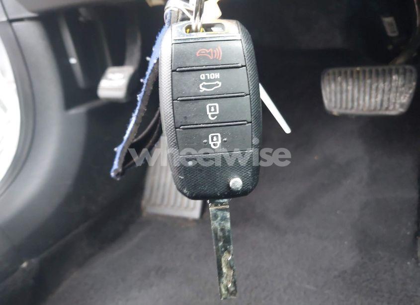 Photo 11 of 2018 Kia Optima LX (VIN 5XXGT4L31JG192564)