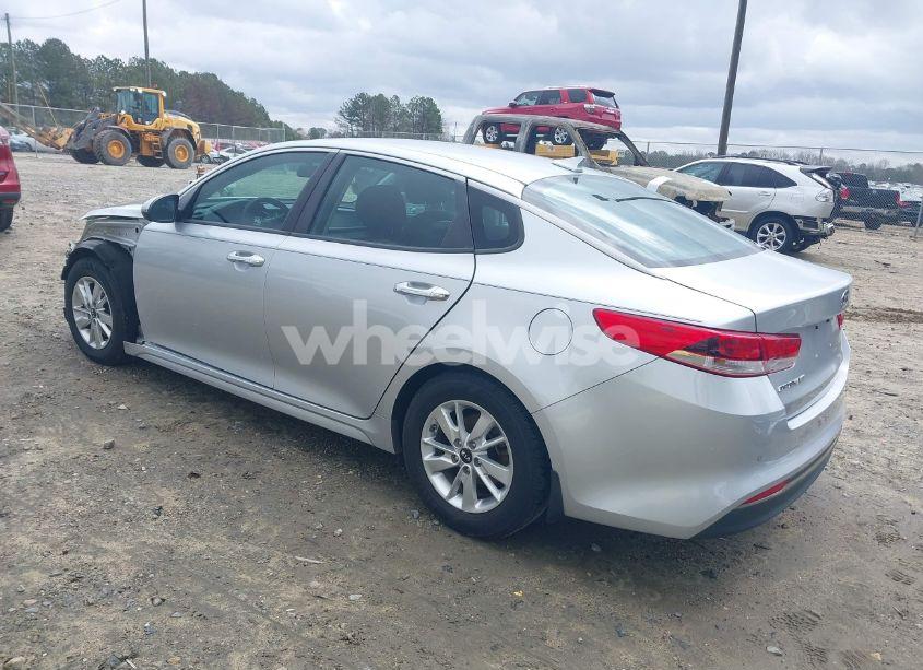 Photo 3 of 2018 Kia Optima LX (VIN 5XXGT4L31JG192564)