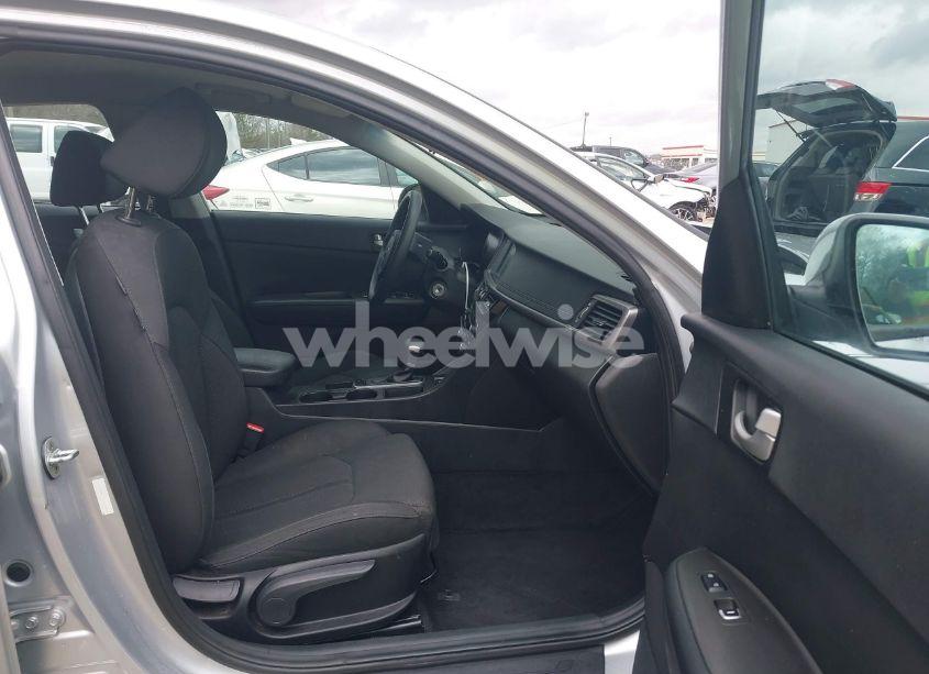 Photo 5 of 2018 Kia Optima LX (VIN 5XXGT4L31JG192564)
