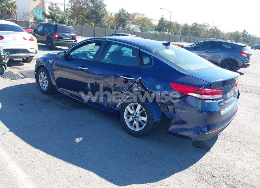 Photo 3 of 2018 Kia Optima LX (VIN 5XXGT4L31JG194704)