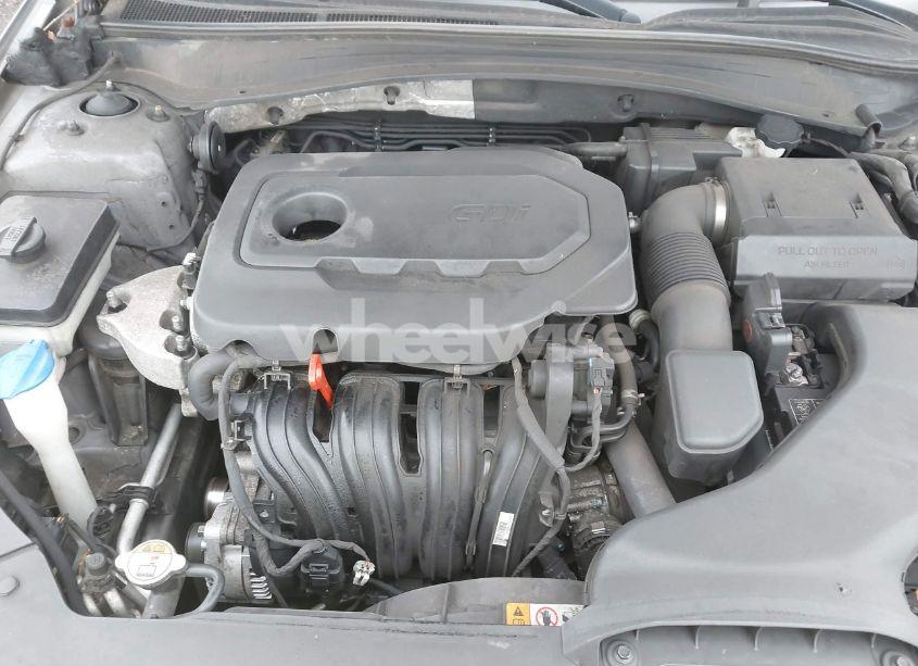 Photo 10 of 2018 Kia Optima LX (VIN 5XXGT4L31JG209542)