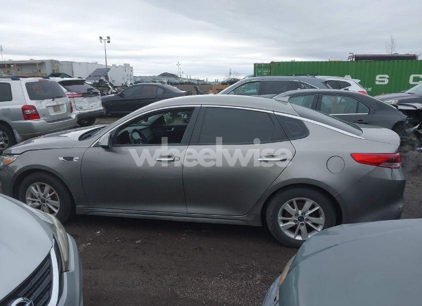 Photo 14 of 2018 Kia Optima LX (VIN 5XXGT4L31JG209542)
