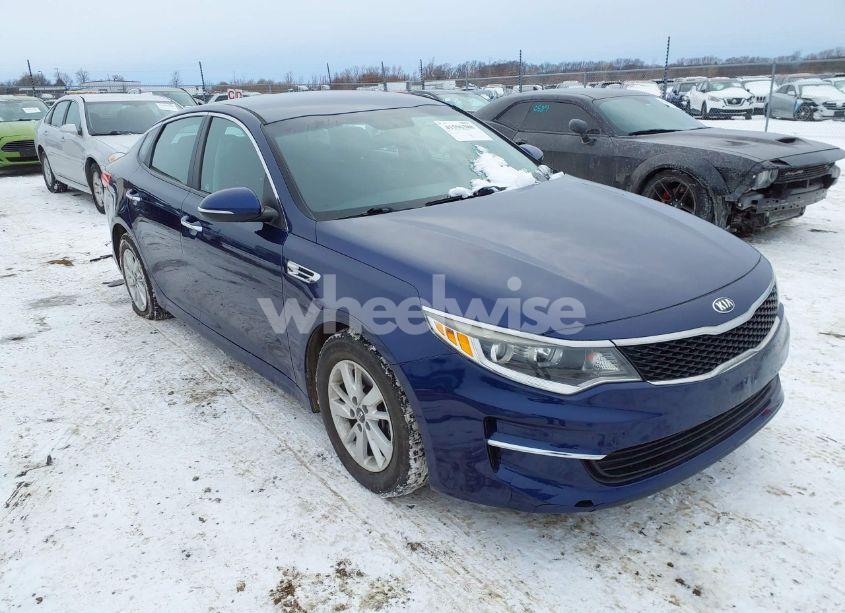 2018 Kia Optima LX (VIN 5XXGT4L31JG220010) main photo