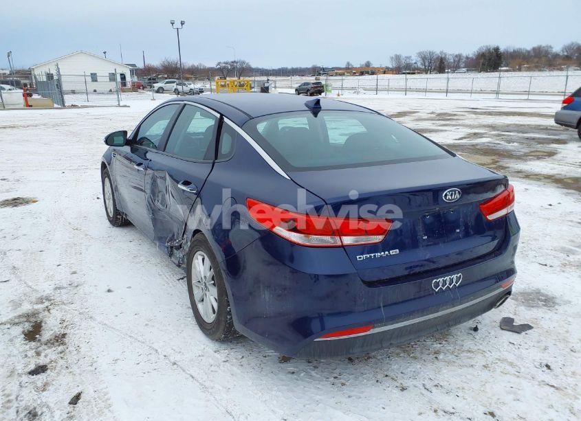 Photo 3 of 2018 Kia Optima LX (VIN 5XXGT4L31JG220010)