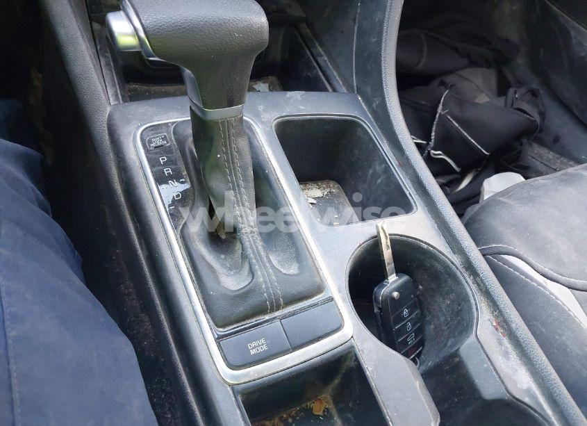 Photo 11 of 2018 Kia Optima LX (VIN 5XXGT4L31JG241794)