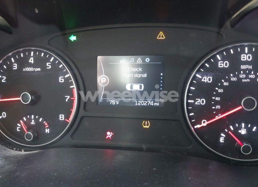 Photo 16 of 2018 Kia Optima LX (VIN 5XXGT4L31JG241794)