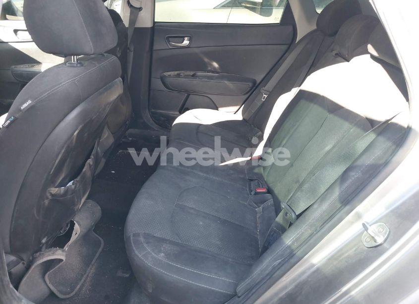 Photo 8 of 2018 Kia Optima LX (VIN 5XXGT4L31JG241794)