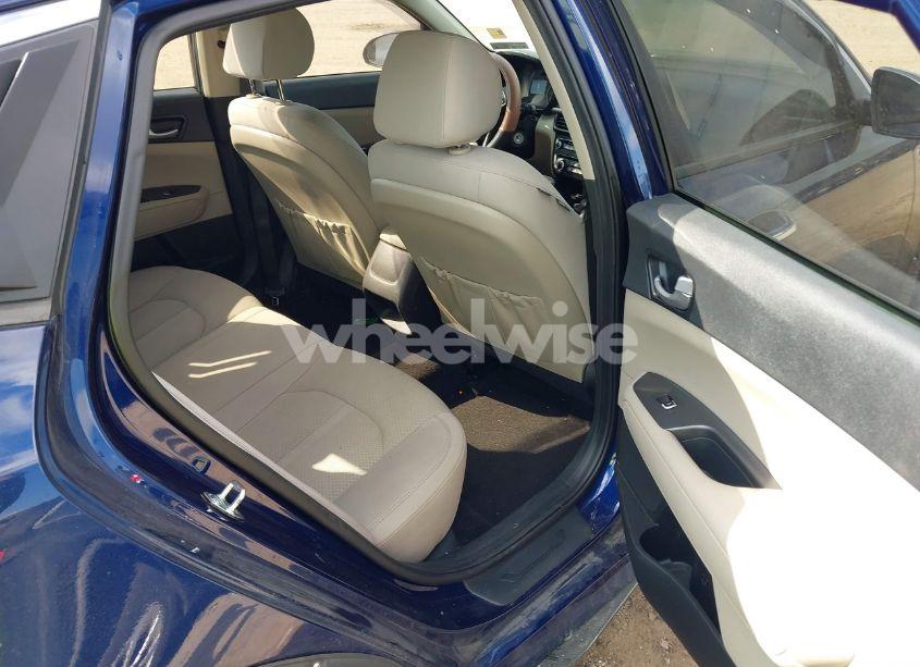 Photo 8 of 2018 Kia Optima LX (VIN 5XXGT4L31JG256778)