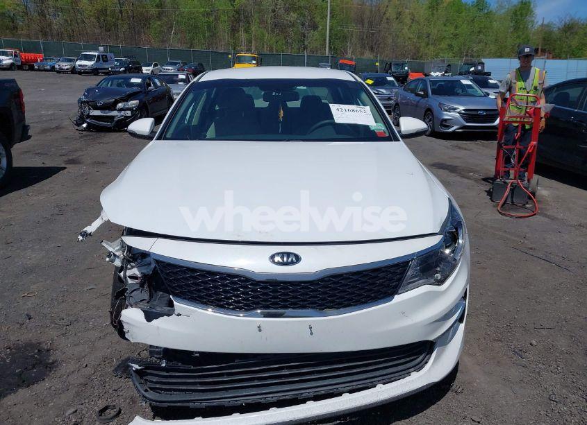 Photo 12 of 2018 Kia Optima LX (VIN 5XXGT4L31JG261091)