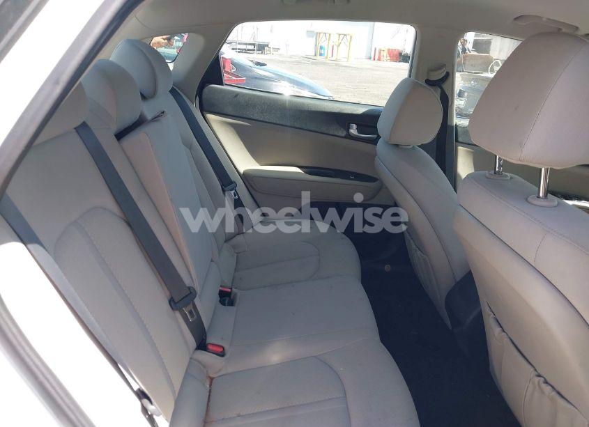 Photo 8 of 2018 Kia Optima LX (VIN 5XXGT4L31JG261091)