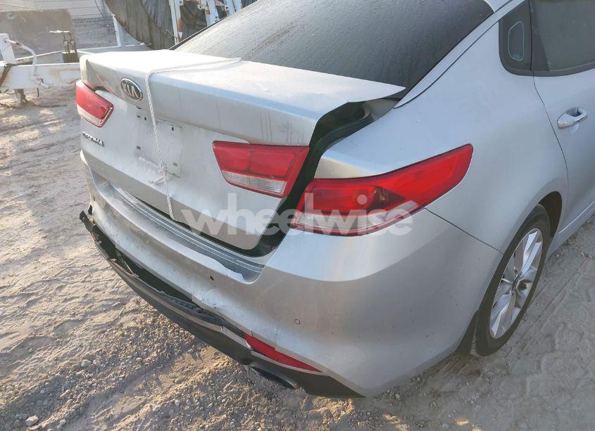 Photo 18 of 2018 Kia Optima LX (VIN 5XXGT4L31JG263763)