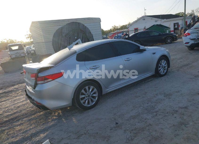 Photo 4 of 2018 Kia Optima LX (VIN 5XXGT4L31JG263763)
