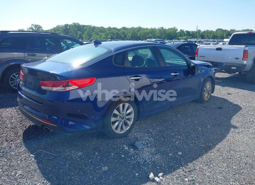 Photo 4 of 2018 Kia Optima LX (VIN 5XXGT4L31JG272821)