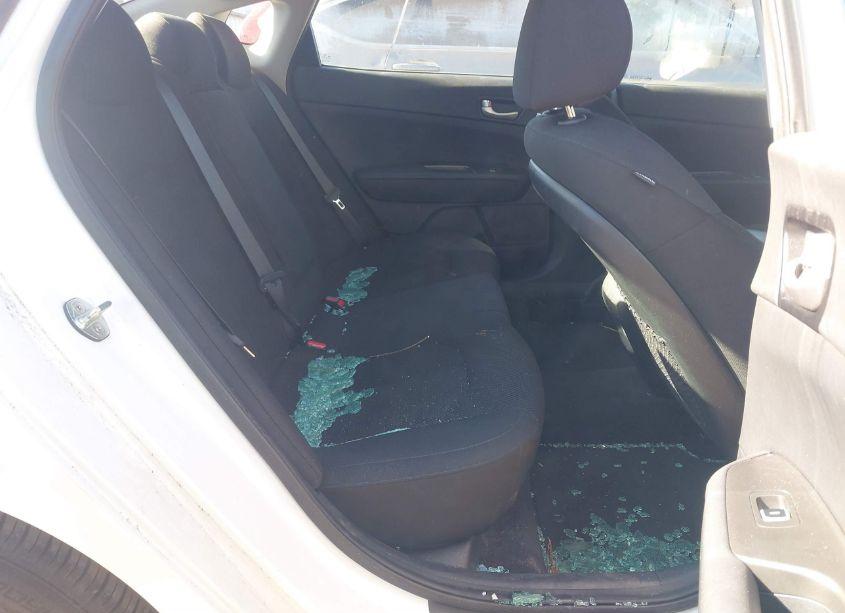 Photo 8 of 2019 Kia Optima LX (VIN 5XXGT4L31KG279284)