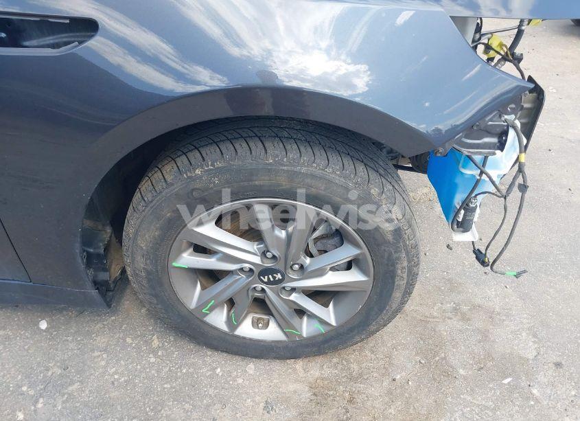 Photo 19 of 2019 Kia Optima LX (VIN 5XXGT4L31KG289393)