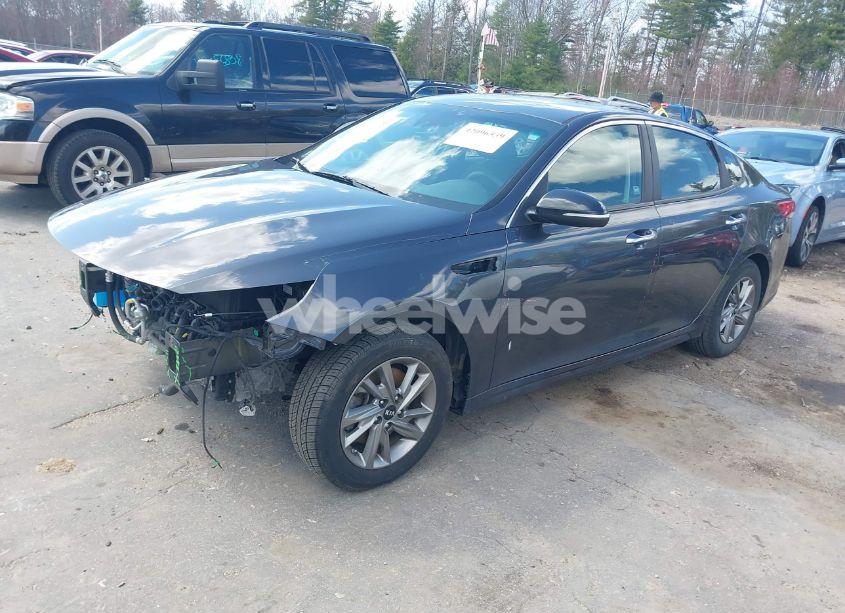 Photo 2 of 2019 Kia Optima LX (VIN 5XXGT4L31KG289393)