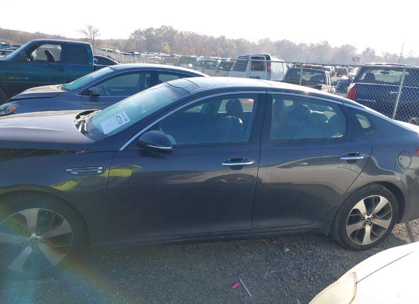 Photo 14 of 2019 Kia Optima S (VIN 5XXGT4L31KG291550)