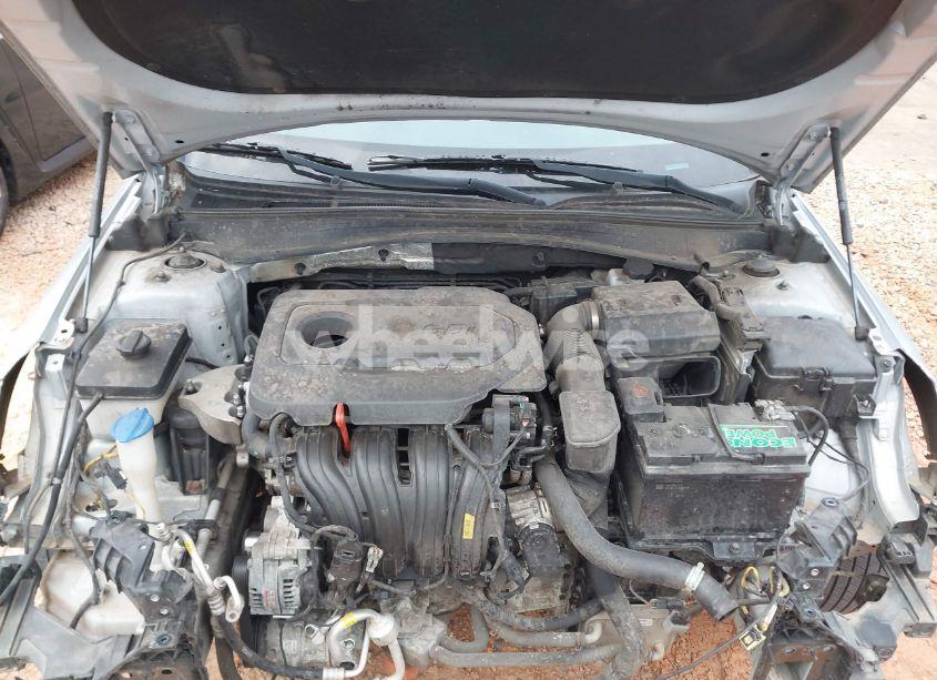 Photo 10 of 2019 Kia Optima LX (VIN 5XXGT4L31KG323493)