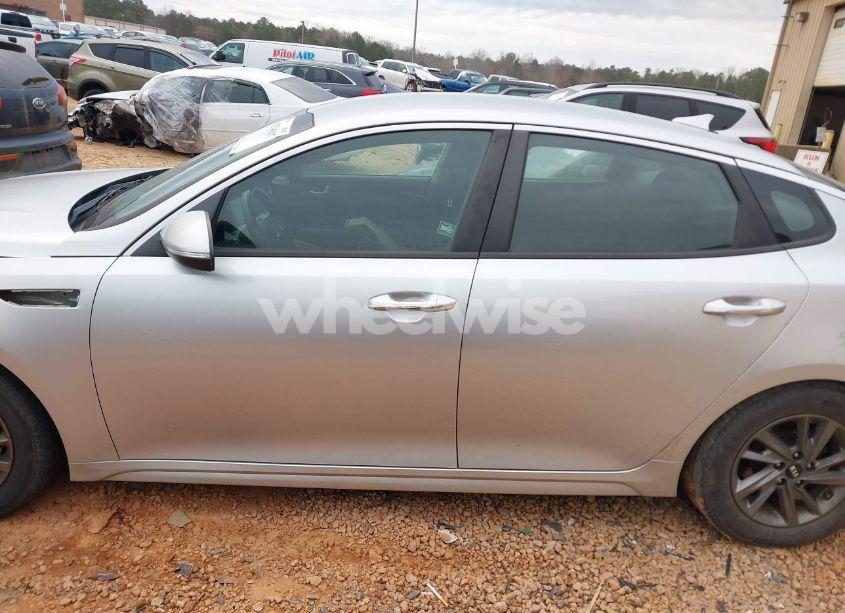 Photo 14 of 2019 Kia Optima LX (VIN 5XXGT4L31KG323493)