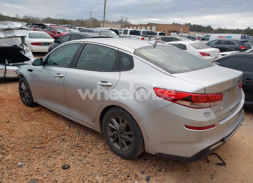 Photo 3 of 2019 Kia Optima LX (VIN 5XXGT4L31KG323493)