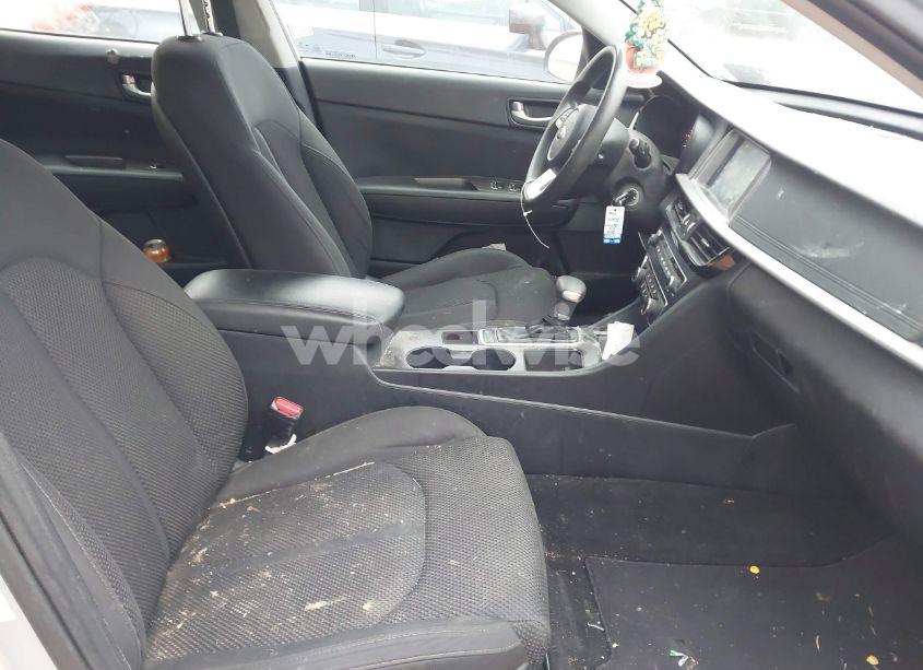 Photo 5 of 2019 Kia Optima LX (VIN 5XXGT4L31KG323493)