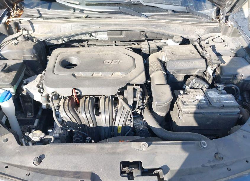 Photo 10 of 2019 Kia Optima LX (VIN 5XXGT4L31KG323932)