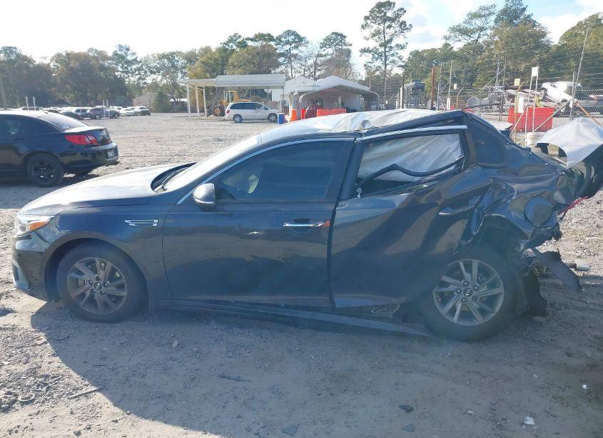 Photo 14 of 2019 Kia Optima LX (VIN 5XXGT4L31KG323932)