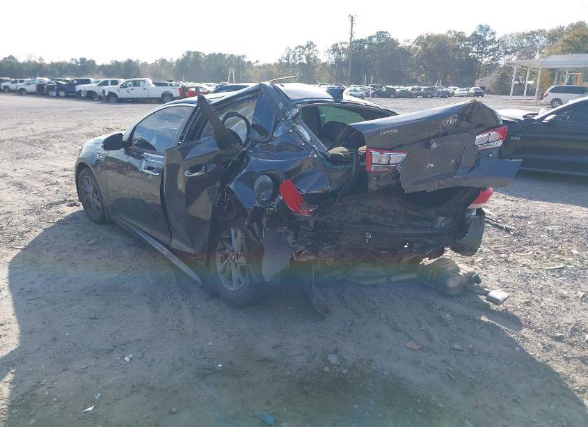 Photo 3 of 2019 Kia Optima LX (VIN 5XXGT4L31KG323932)