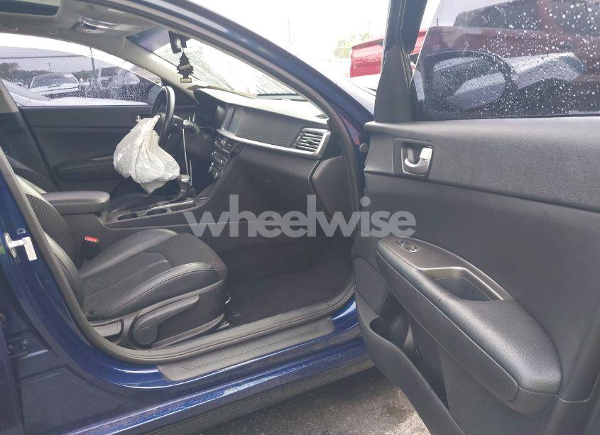 Photo 5 of 2019 Kia Optima S (VIN 5XXGT4L31KG328032)