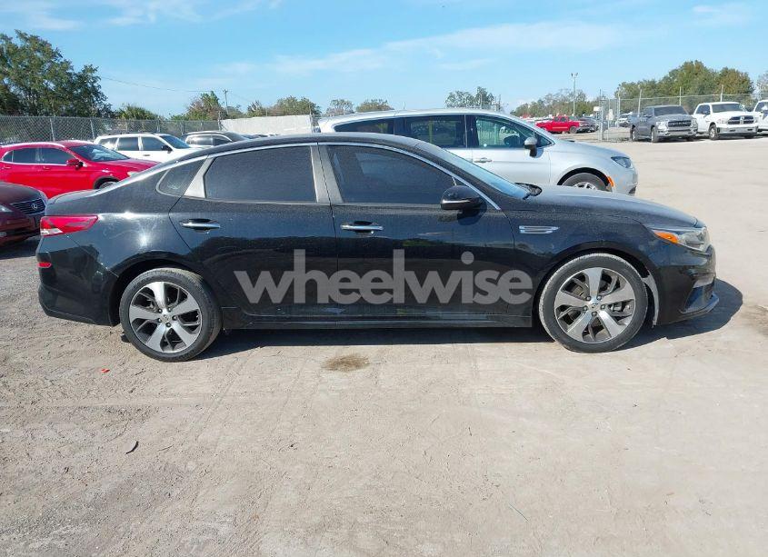 Photo 13 of 2019 Kia Optima S (VIN 5XXGT4L31KG329536)